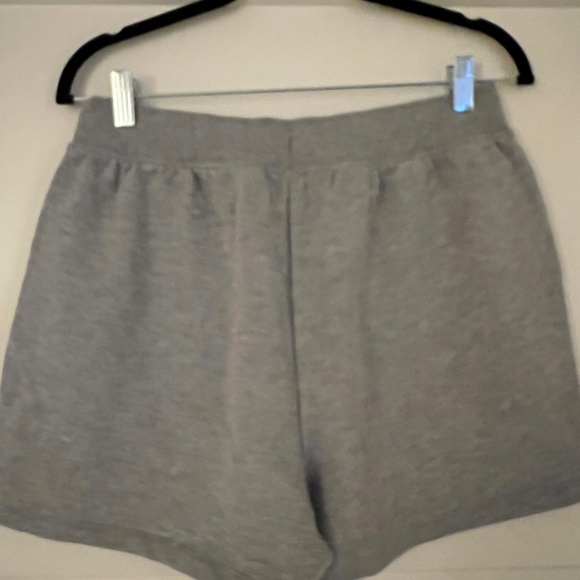 Alo - Low Key Sweat Short - Heather Grey - Size M - NWT - Picture 4 of 7